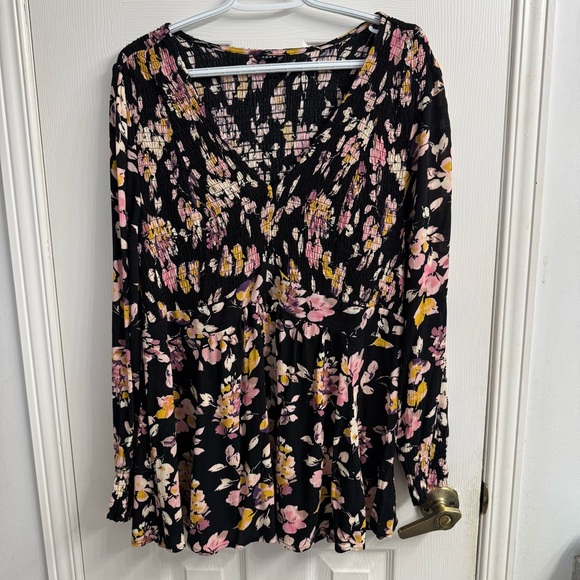 torrid Tops - Torrid Black and Pink Floral Long Sleeve Women's Tunic Blouse - Size 1